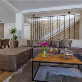 5 bedroom villa with pool near Crikvenica, sleeps 10